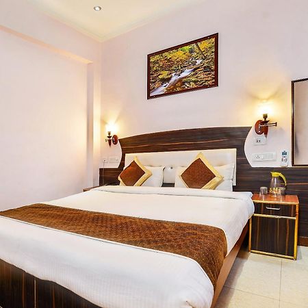 Merit Hotel Agra  Ngoại thất bức ảnh