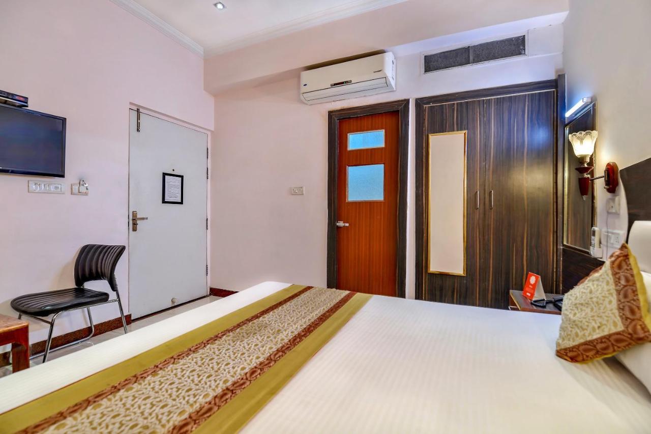 Merit Hotel Agra  Ngoại thất bức ảnh