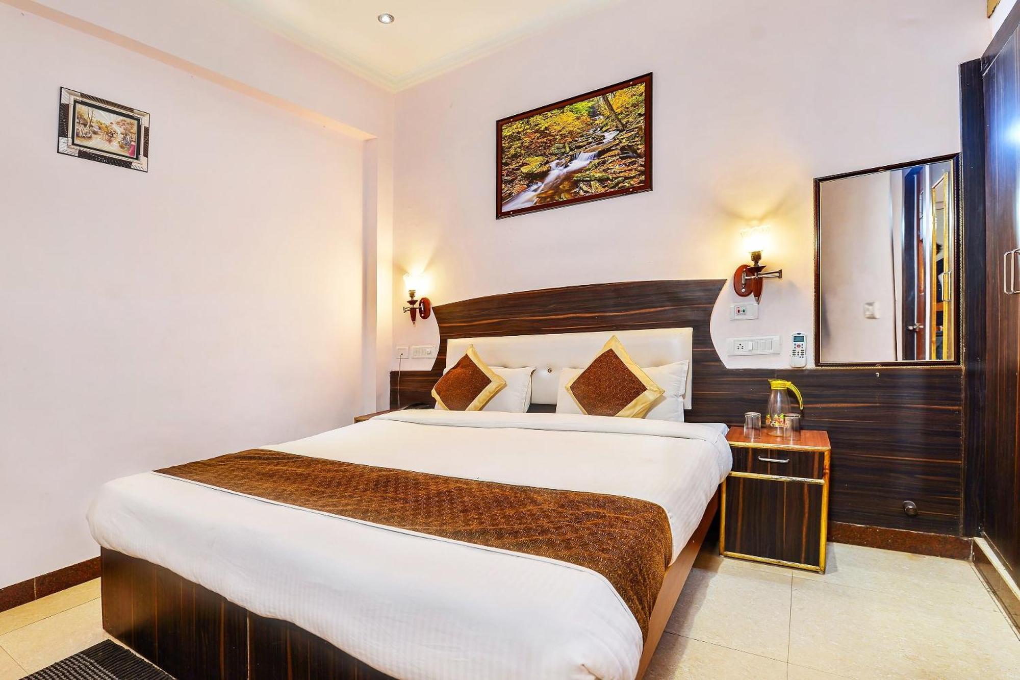 Merit Hotel Agra  Ngoại thất bức ảnh